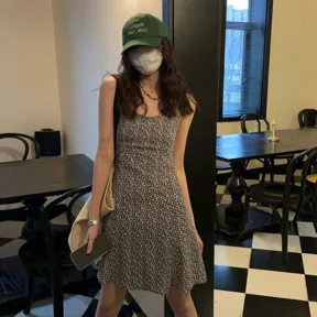 Retro French-style Floral-print Slip Dress
